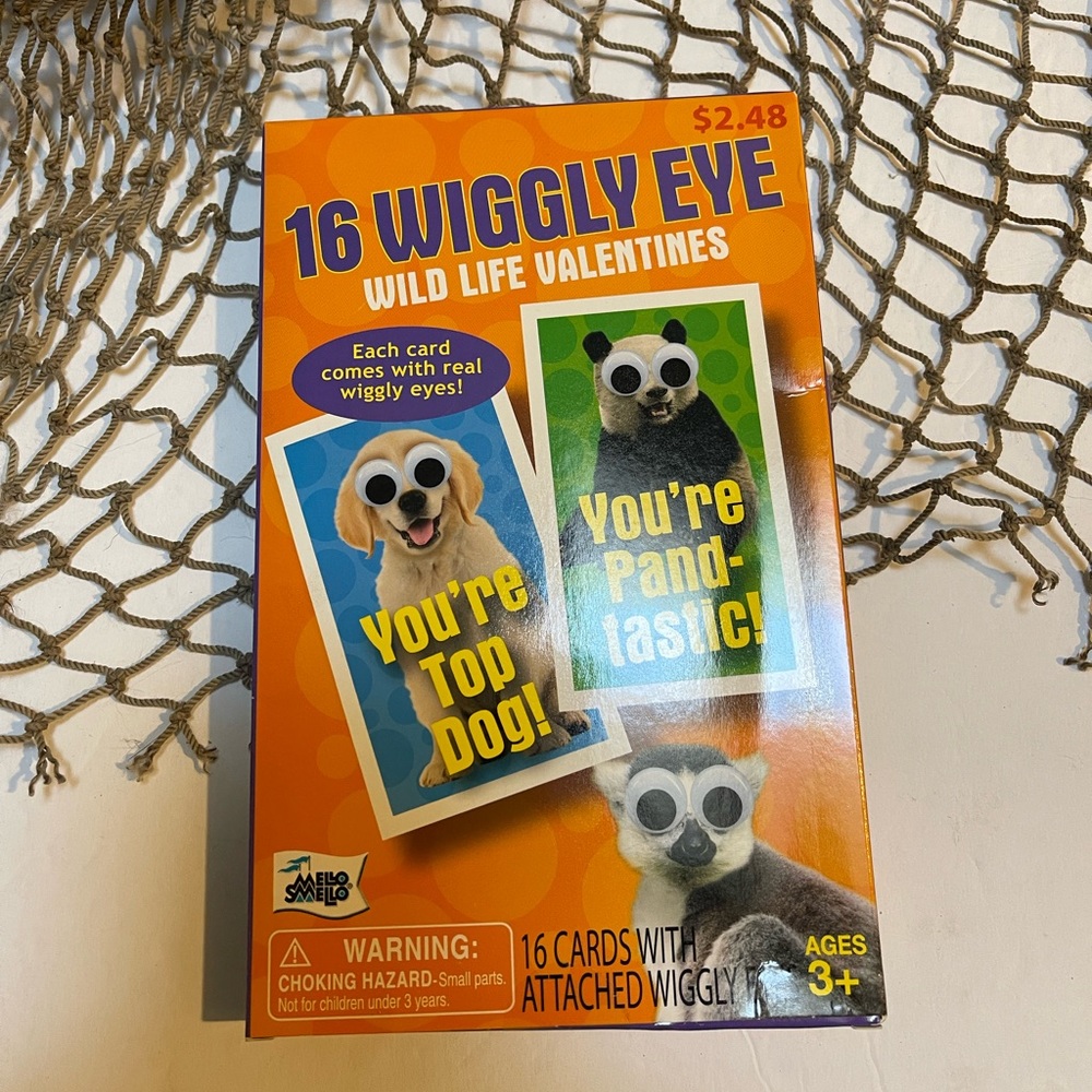 New in Box Wiggly Eye Wild Life  Valentines  16  count